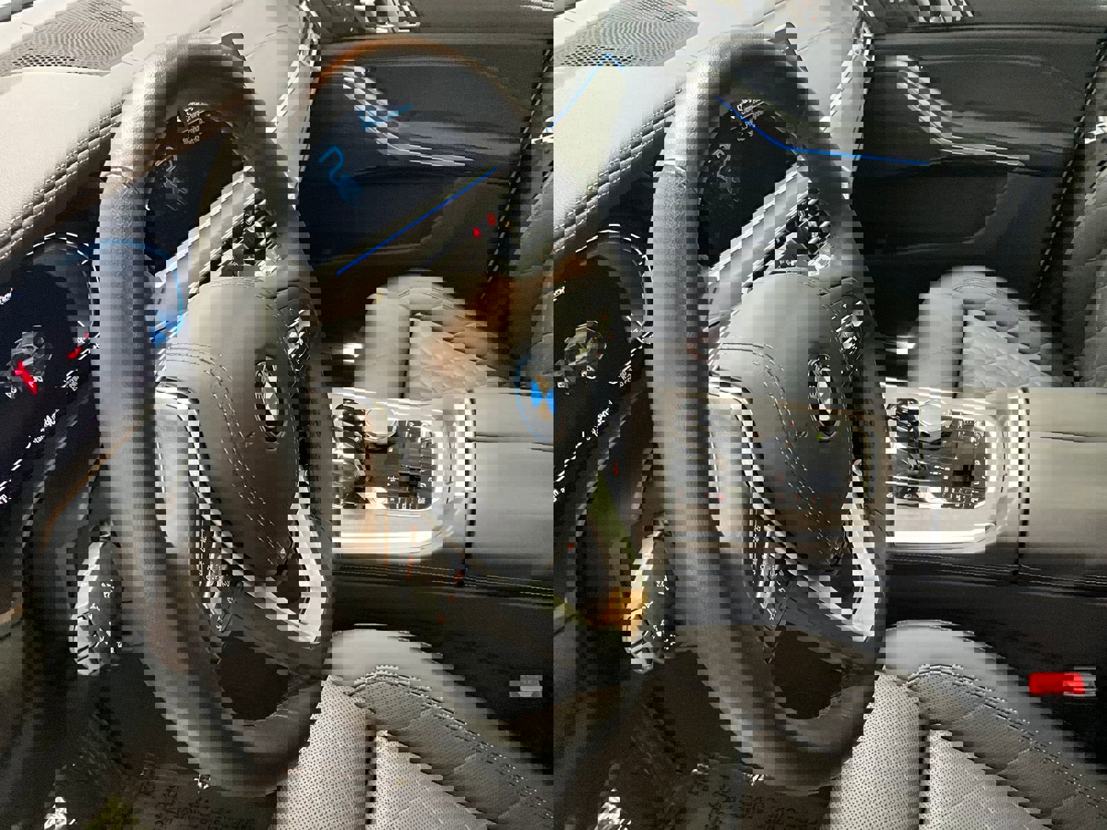 Used 2023 BMW X5 xDrive45e w/ Luxury Seating Package image 11