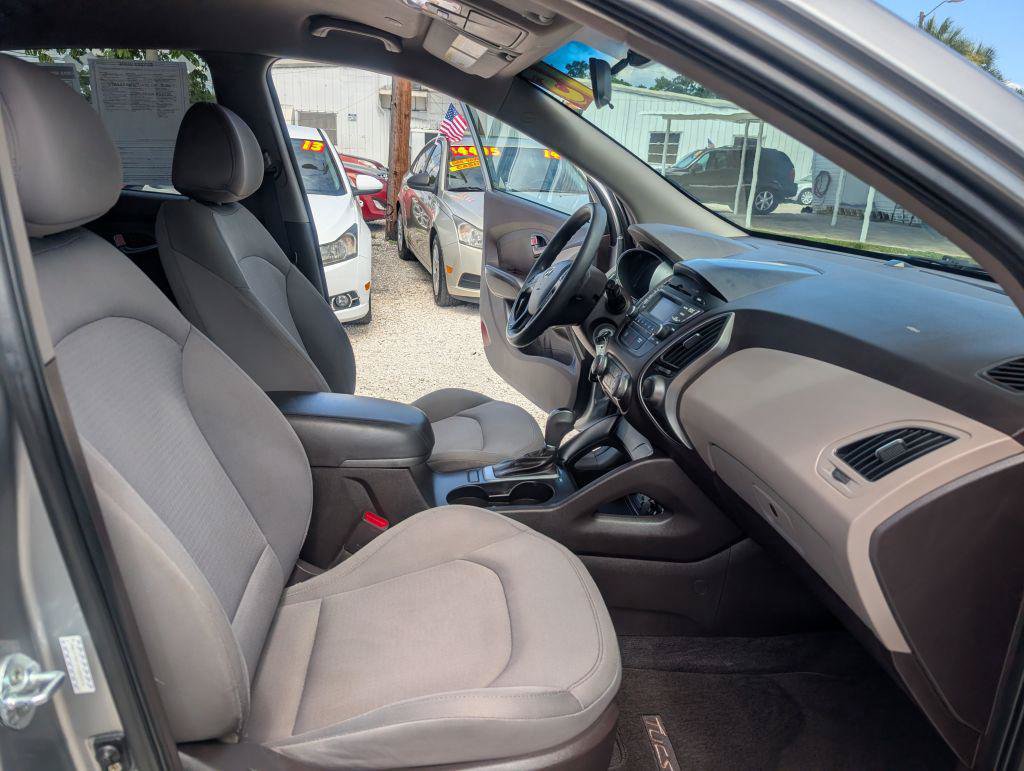 Used 2015 Hyundai Tucson GLS FWD image 13