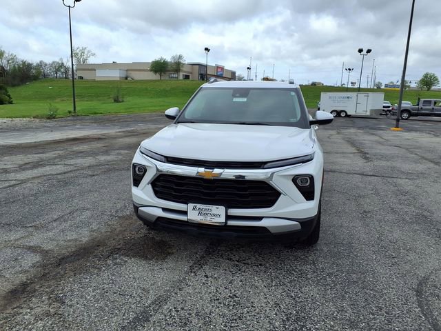 Used 2025 Chevrolet TrailBlazer LT AWD/4WD image 40
