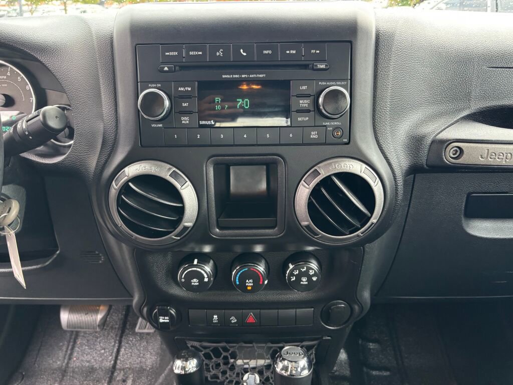 Used 2017 Jeep Wrangler Unlimited Sport w/ Connectivity Group image 16
