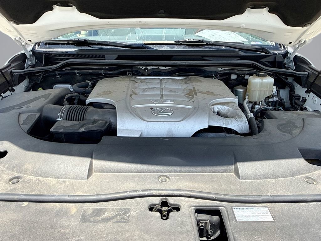 Used 2020 Lexus LX 570 4WD w/ Luxury Package image 14