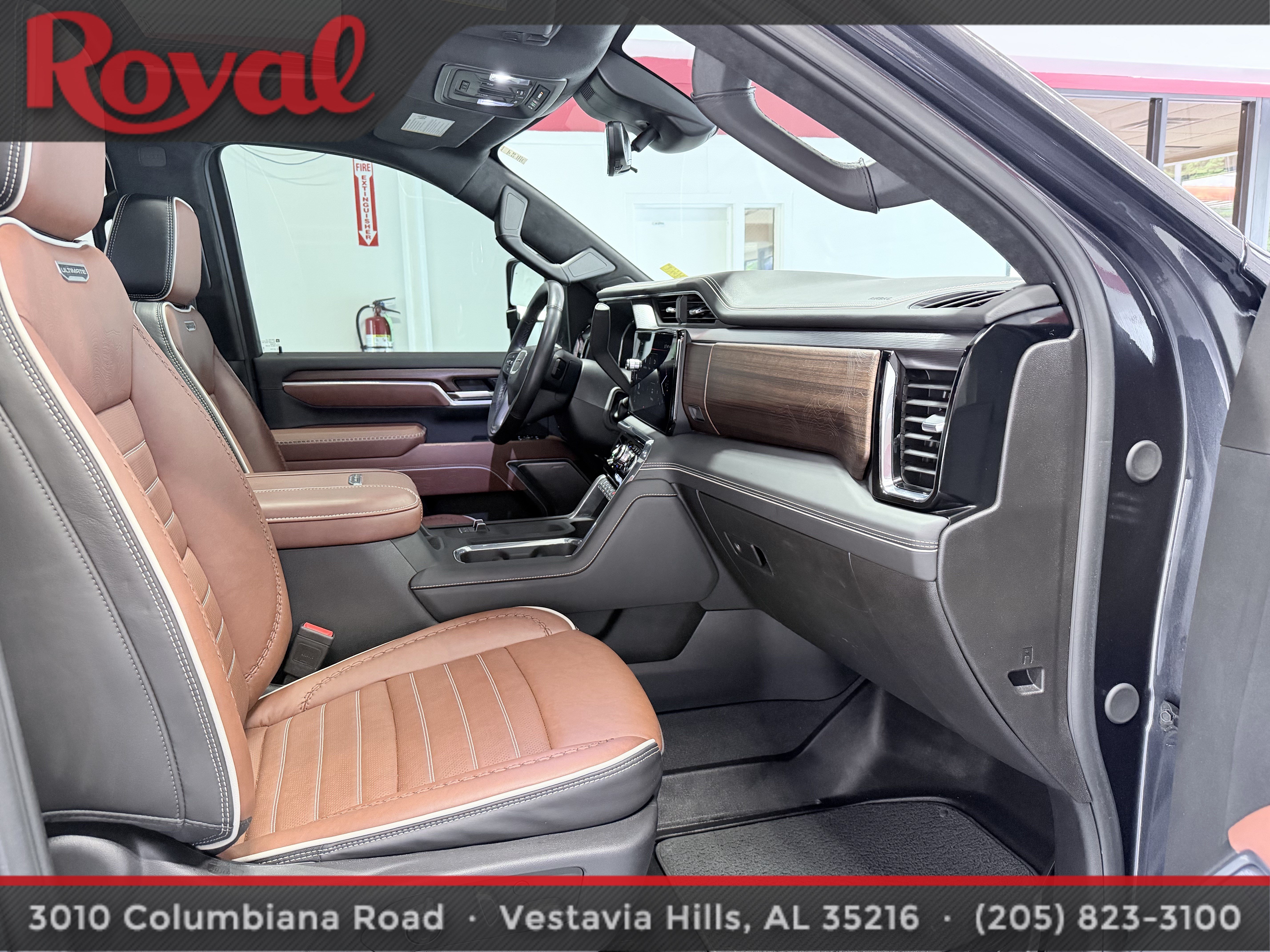Used 2025 GMC Sierra 2500 Denali Ultimate w/ Max Trailering Package AWD/4WD image 23