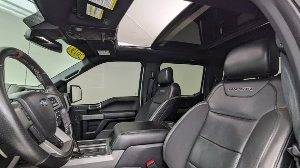 Used 2019 Ford F150 Raptor w/ Equipment Group 802A Luxury AWD/4WD image 3
