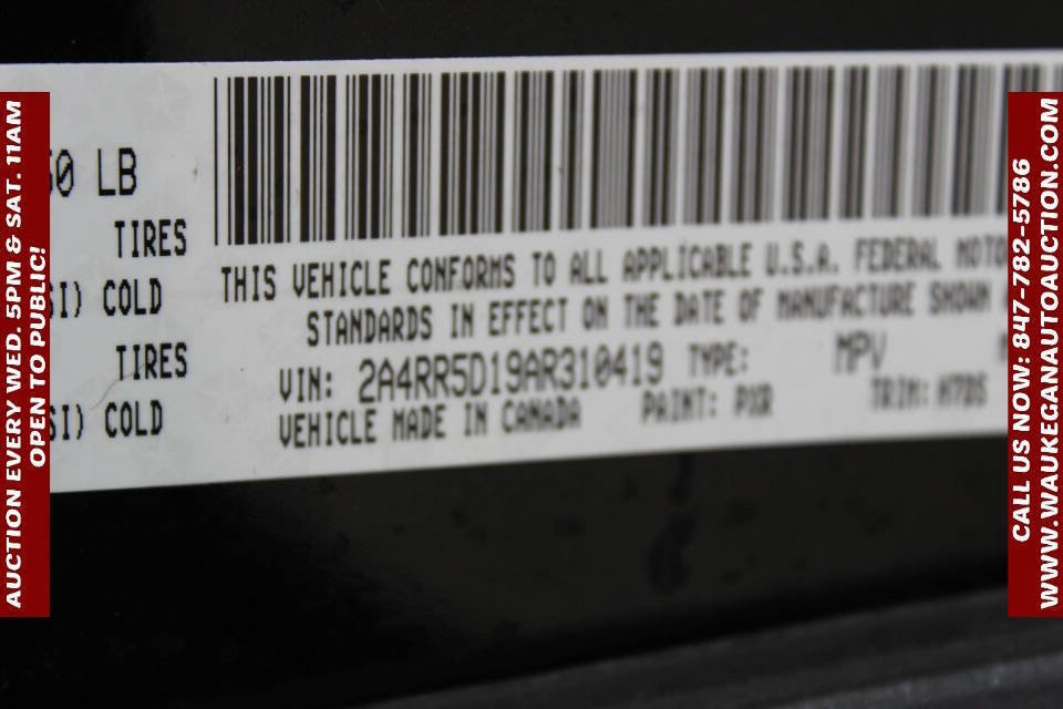 Used 2010 Chrysler Town & Country Touring image 10