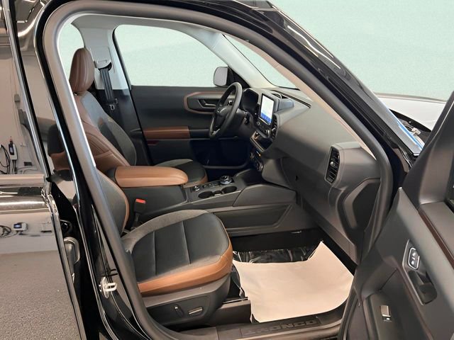 Used 2023 Ford Bronco Sport Outer Banks w/ Tech Package image 13