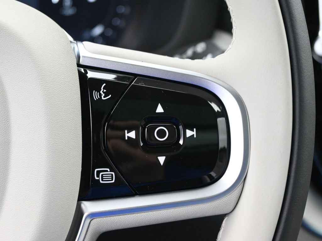 New 2026 Volvo XC60 B5 Ultra w/ Protection Package Premier image 10