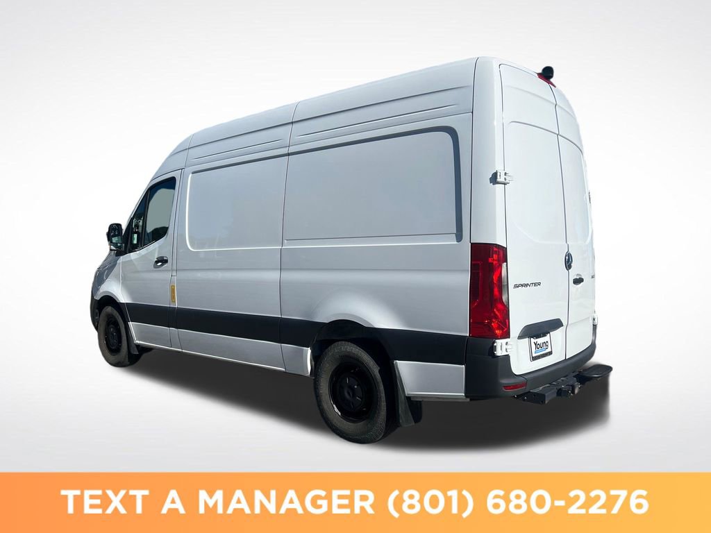 Used 2025 Mercedes-Benz Sprinter 2500 image 3