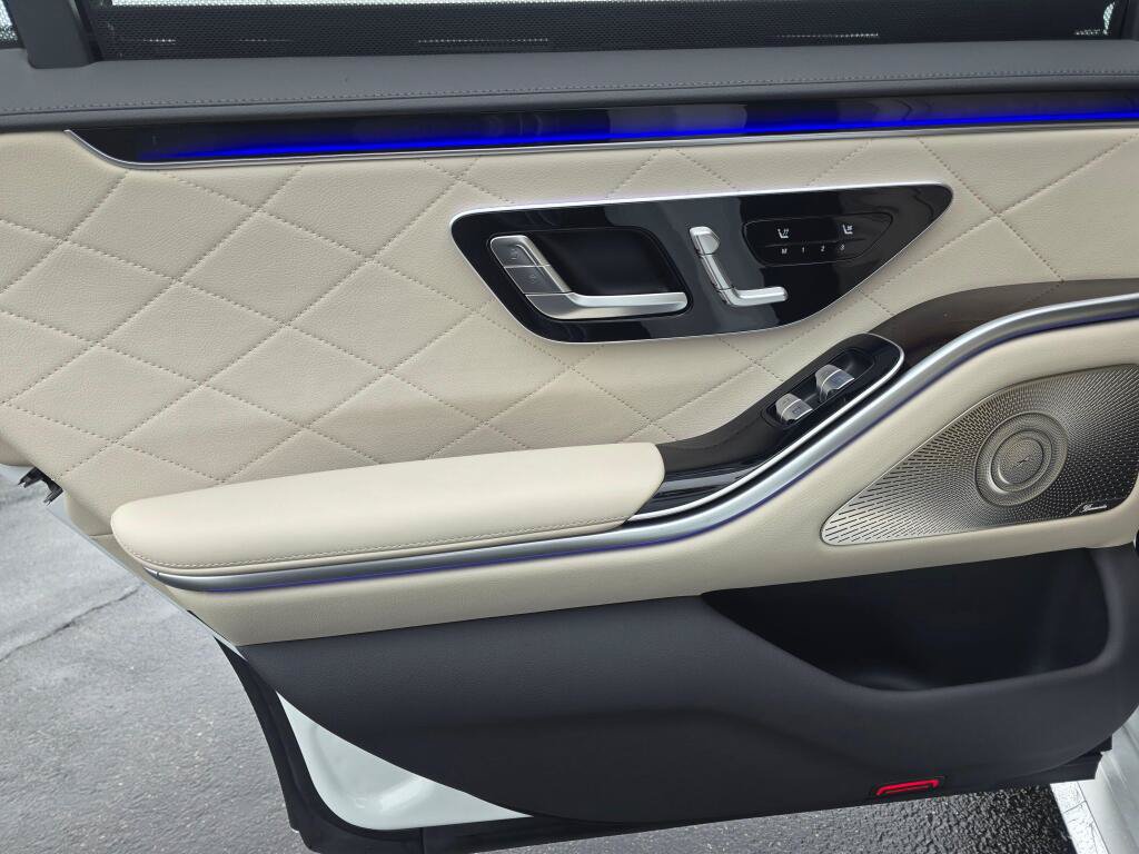 New 2026 Mercedes-Benz S 580 4MATIC Sedan image 17