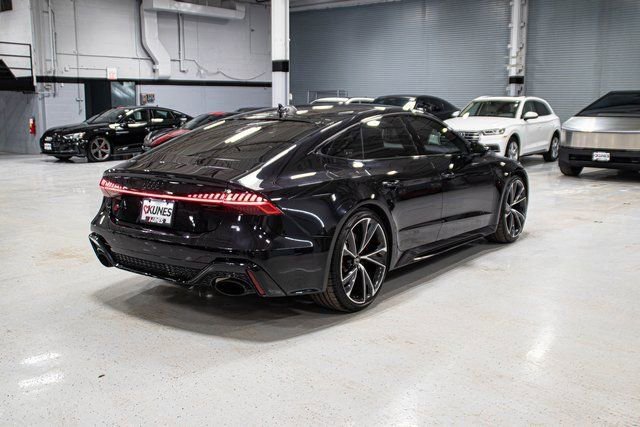 Used 2023 Audi RS 7 Sportback w/ Black Optic Package image 4