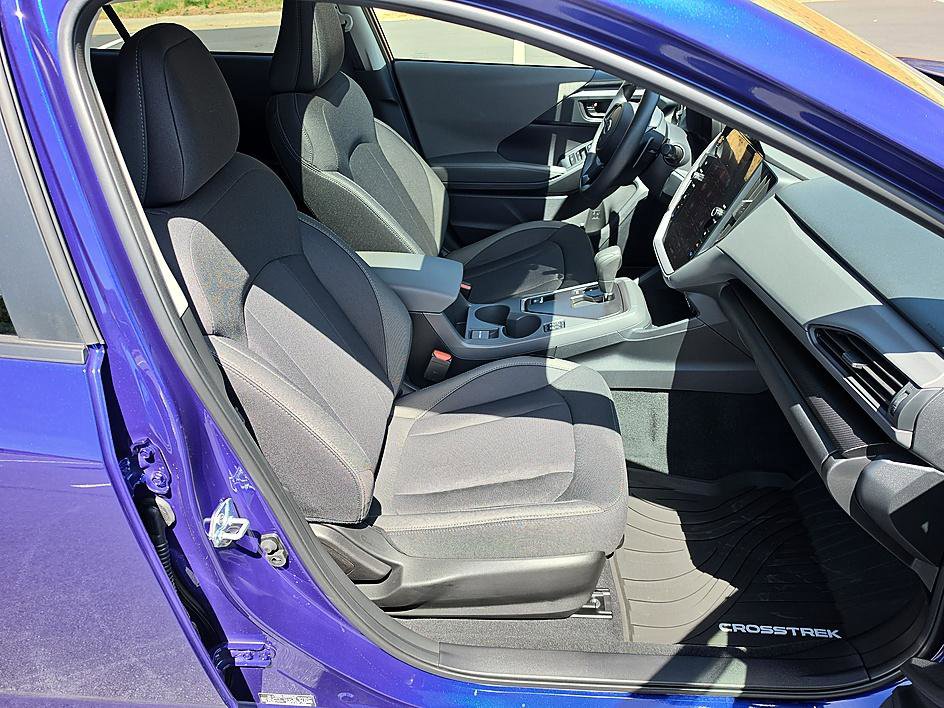 Used 2025 Subaru Crosstrek 2.0i Premium image 20