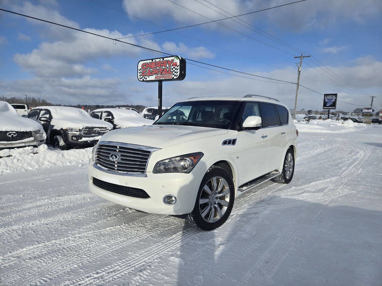 Used 2014 INFINITI QX80 4WD w/ Theater Package image 4