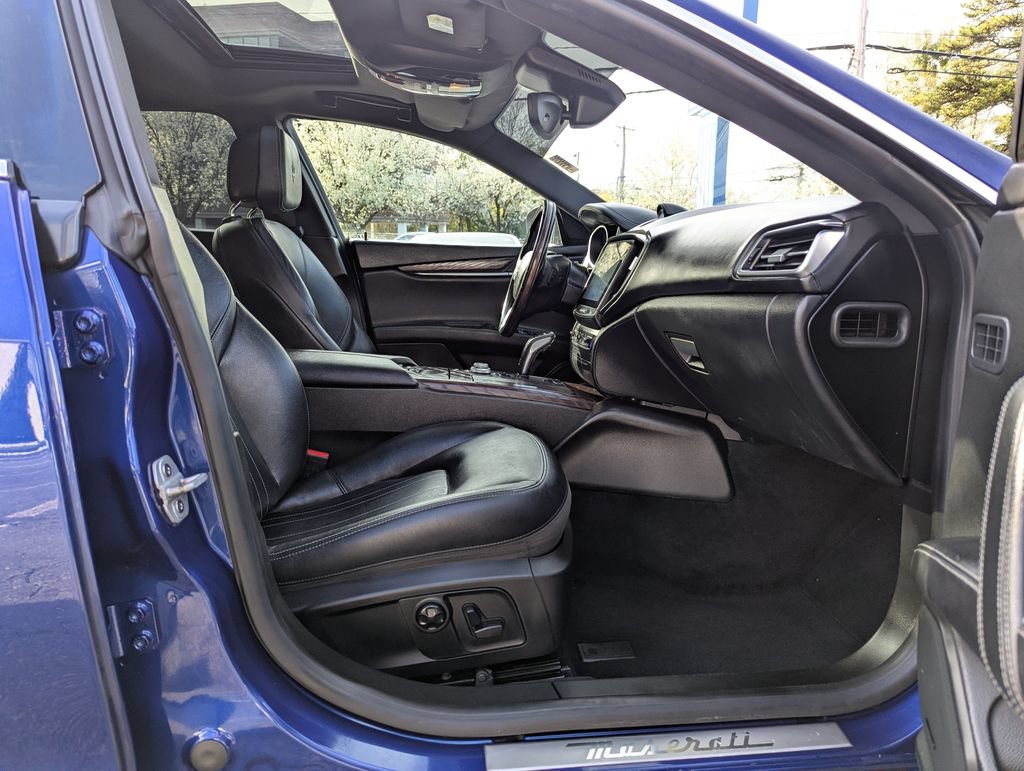 Used 2019 Maserati Ghibli S Q4 AWD/4WD image 31