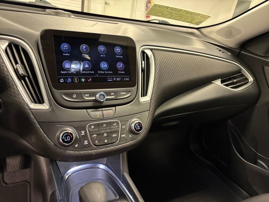 Used 2024 Chevrolet Malibu LT image 36