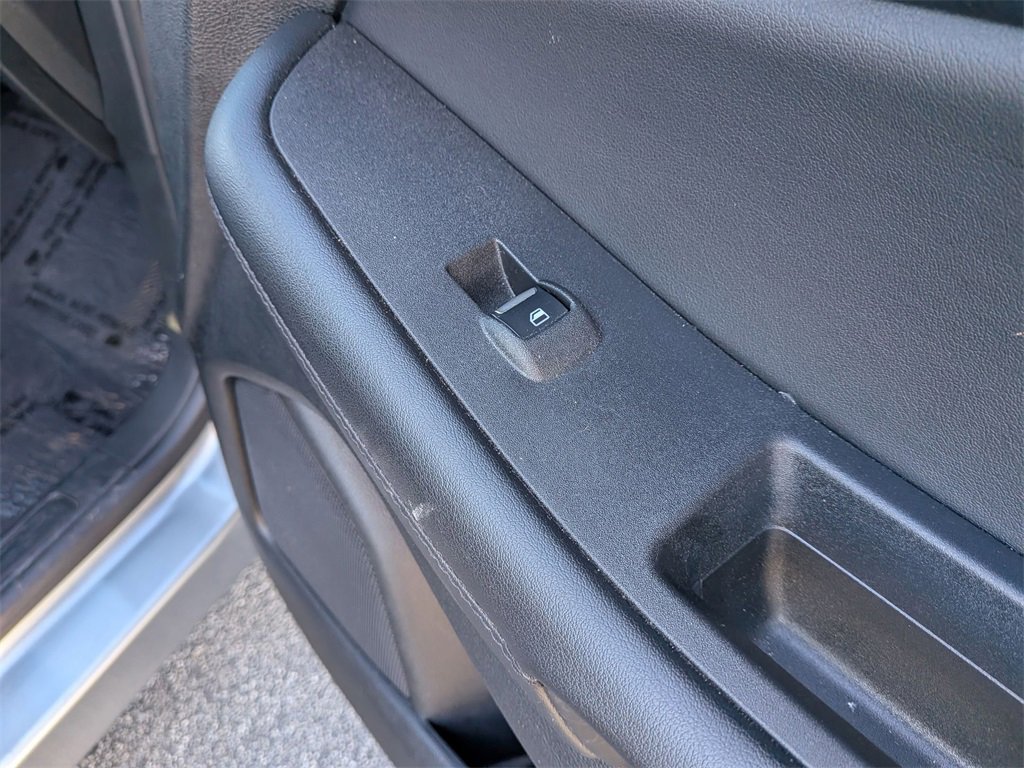 Used 2024 Ford Edge SEL image 32