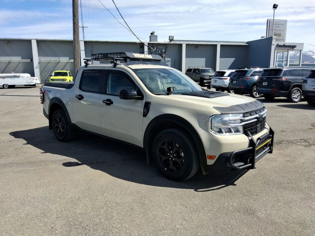 Used 2024 Ford Maverick Lariat w/ FX4 Off-Road Package AWD/4WD image 2