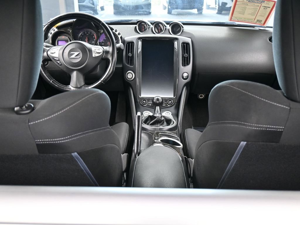 Used 2020 Nissan 370Z w/ Sport Package image 35