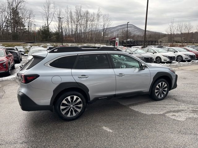 Used 2023 Subaru Outback Limited AWD/4WD image 17