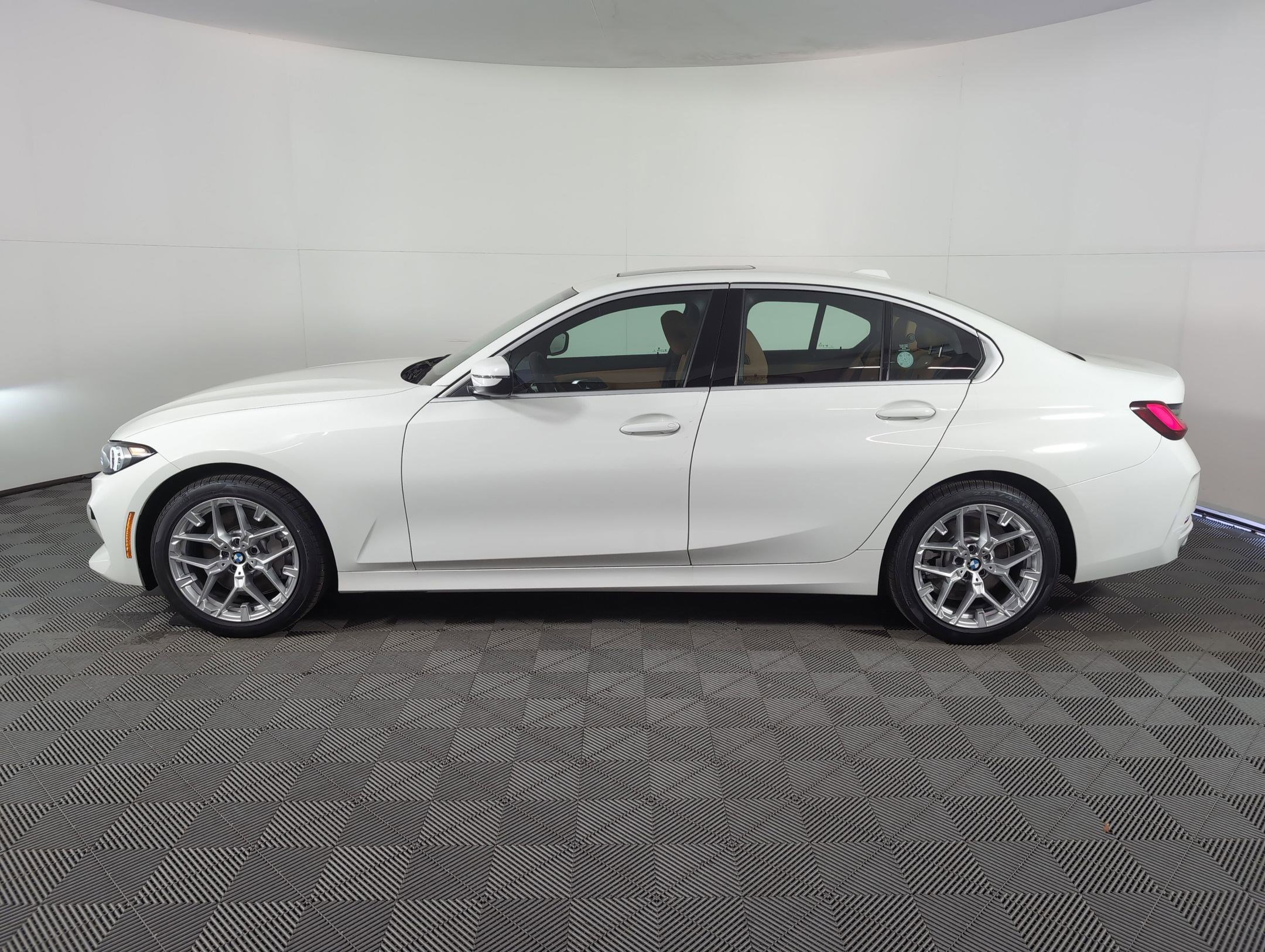 Used 2025 BMW 330i Sedan w/ Convenience Package image 2