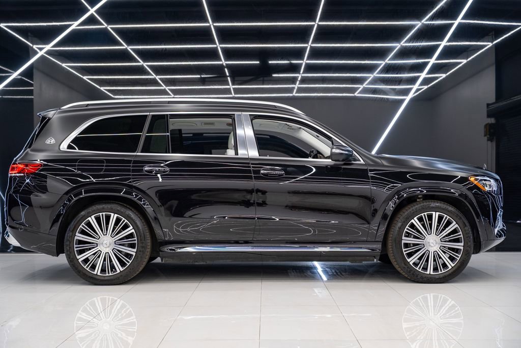 Used 2022 Mercedes-Benz Maybach GLS 600 4MATIC image 9