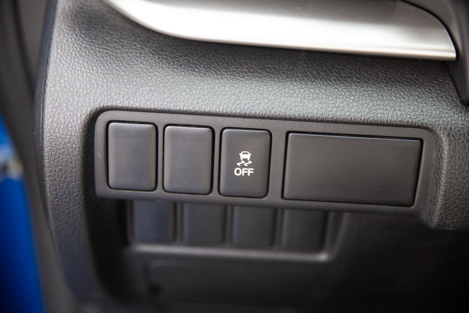 Used 2018 Mitsubishi Eclipse Cross SE AWD/4WD image 19