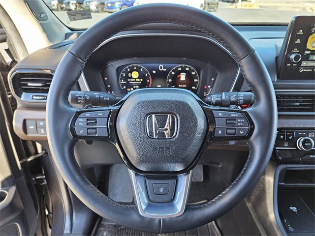 Used 2025 Honda Pilot Elite image 25