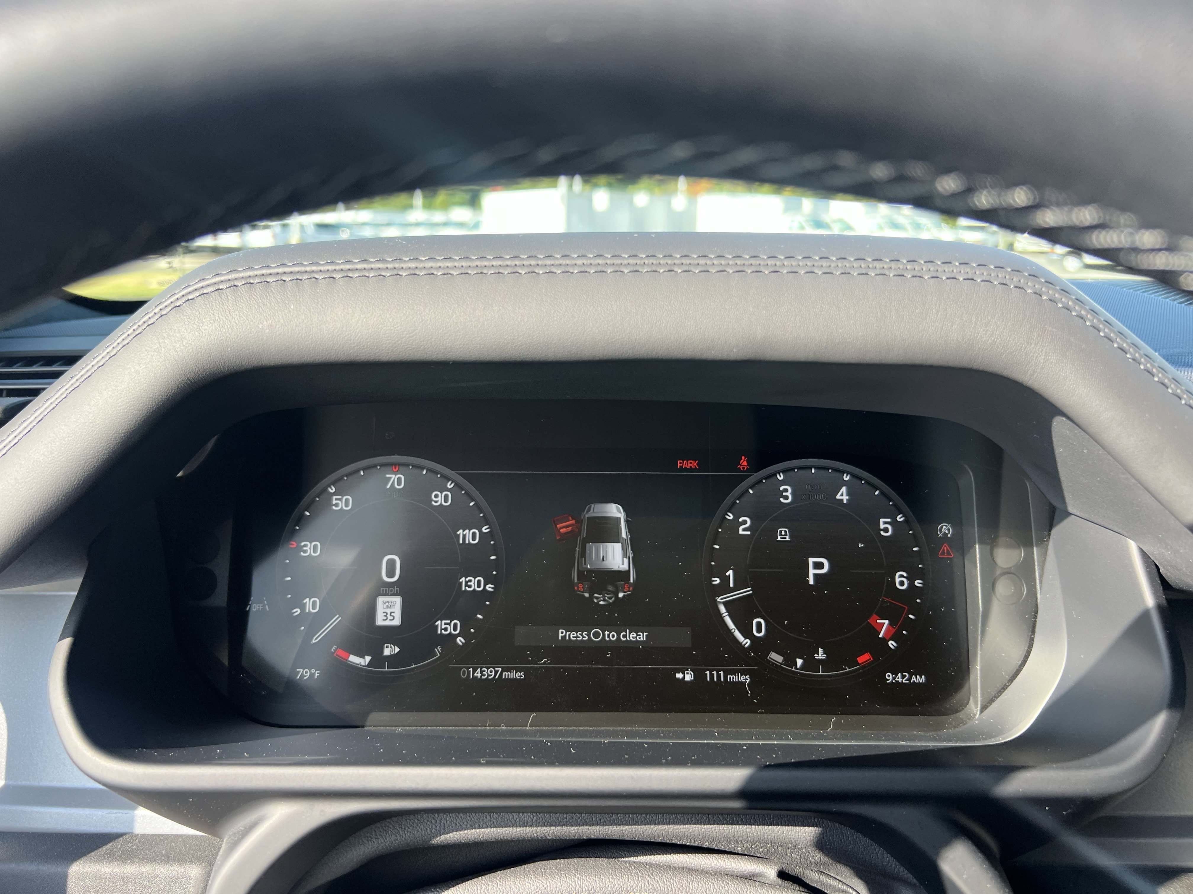 Used 2025 Land Rover Defender 110 V8 image 23