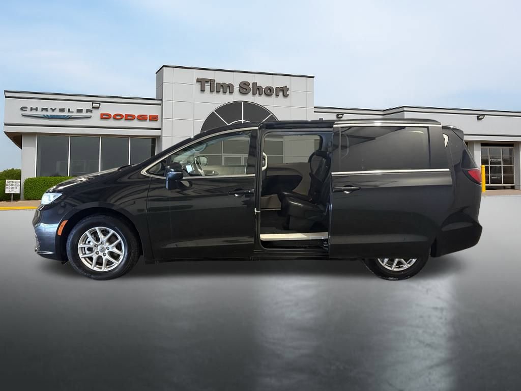 Used 2023 Chrysler Pacifica Touring-L image 20