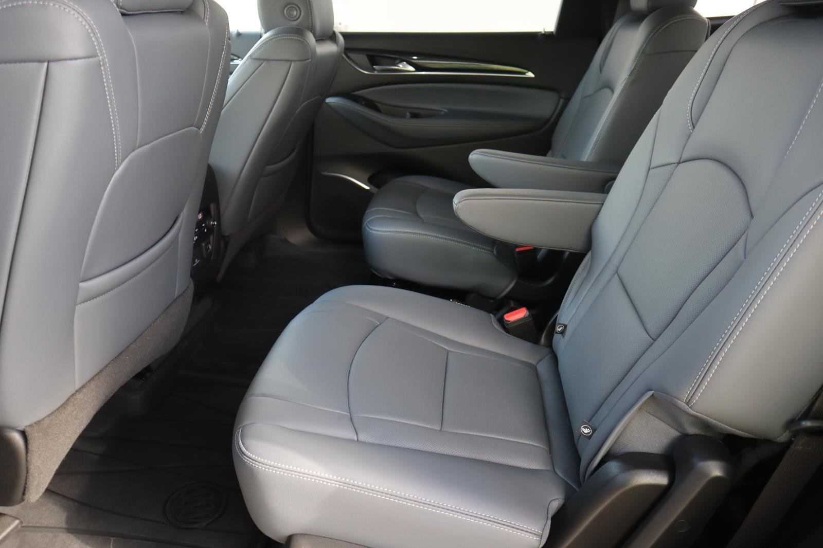 Used 2022 Buick Enclave Premium w/ Experience Buick Package image 40