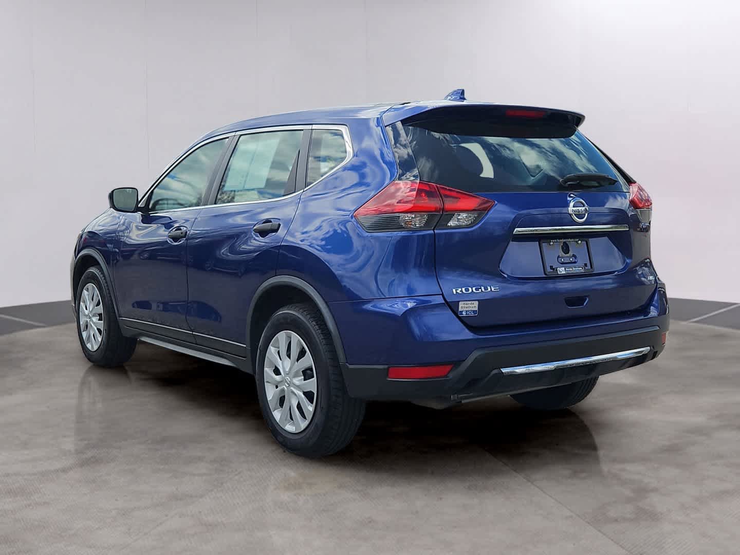 Used 2018 Nissan Rogue S AWD/4WD image 24