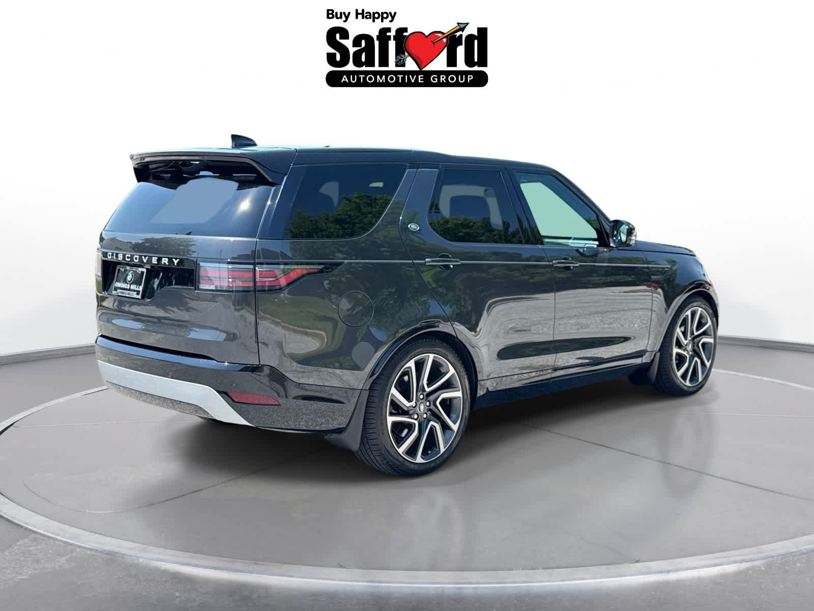 Used 2024 Land Rover Discovery Metropolitan Edition AWD/4WD image 9