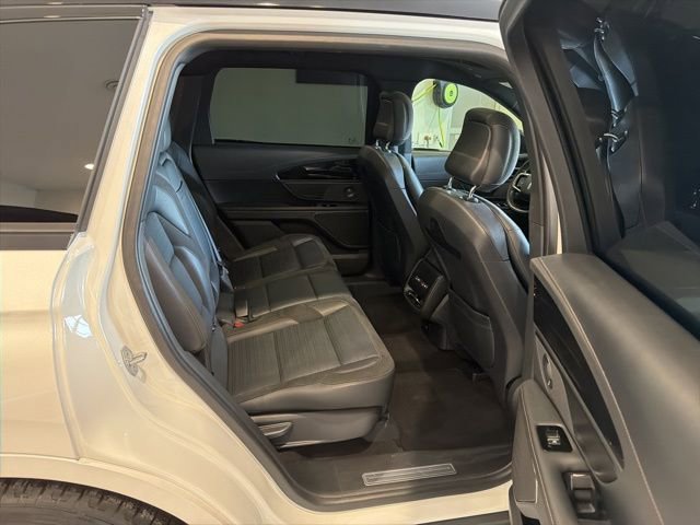 Used 2024 Lincoln Nautilus Reserve w/ Equipment Group 202A image 18