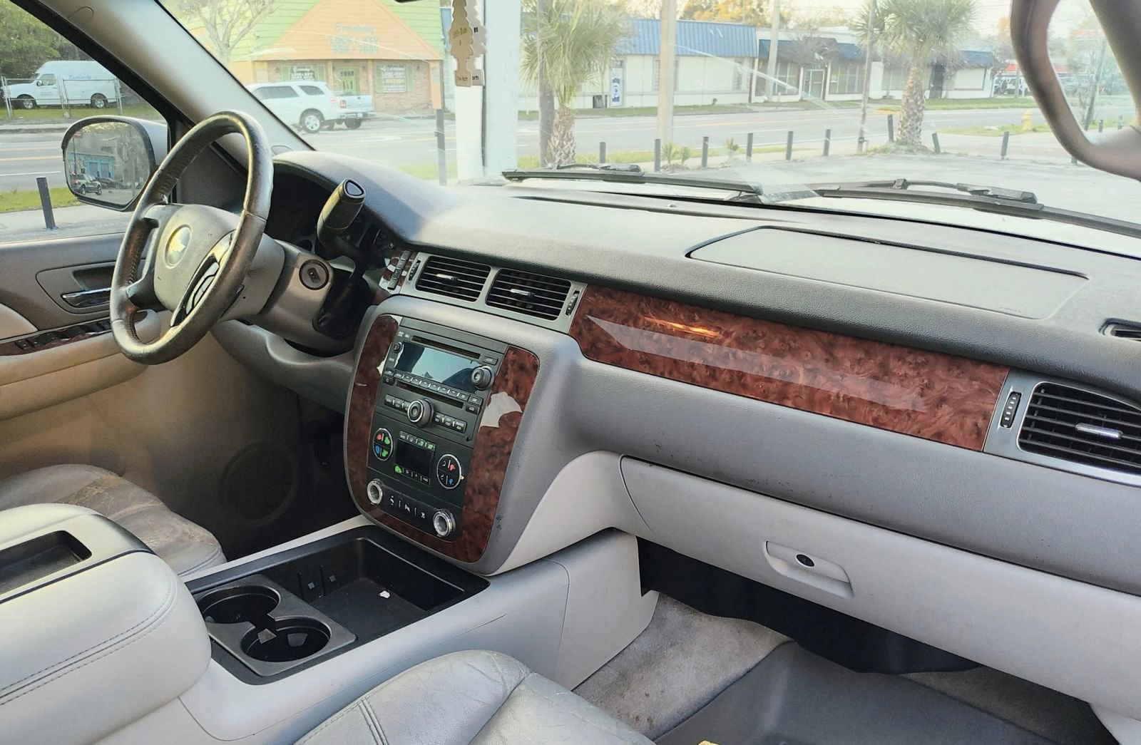 Used 2007 Chevrolet Tahoe LT RWD image 16