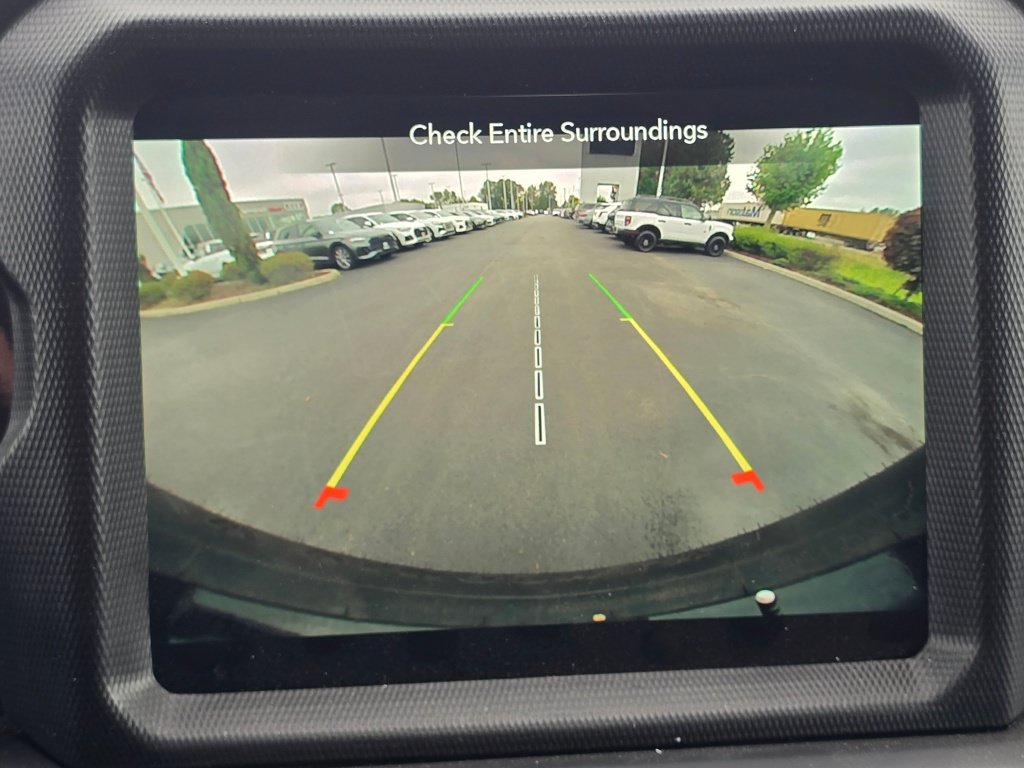 Used 2022 Jeep Wrangler Unlimited Sahara AWD/4WD image 43