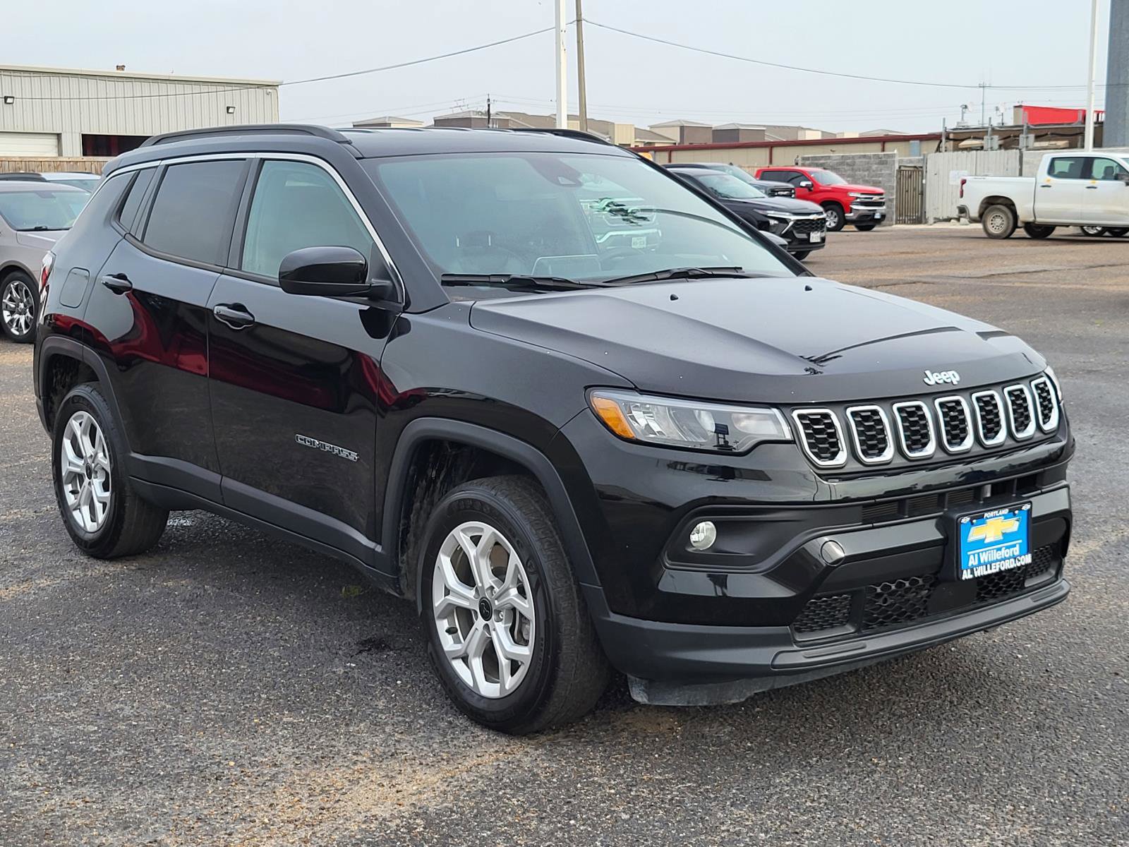Used 2025 Jeep Compass Latitude image 7
