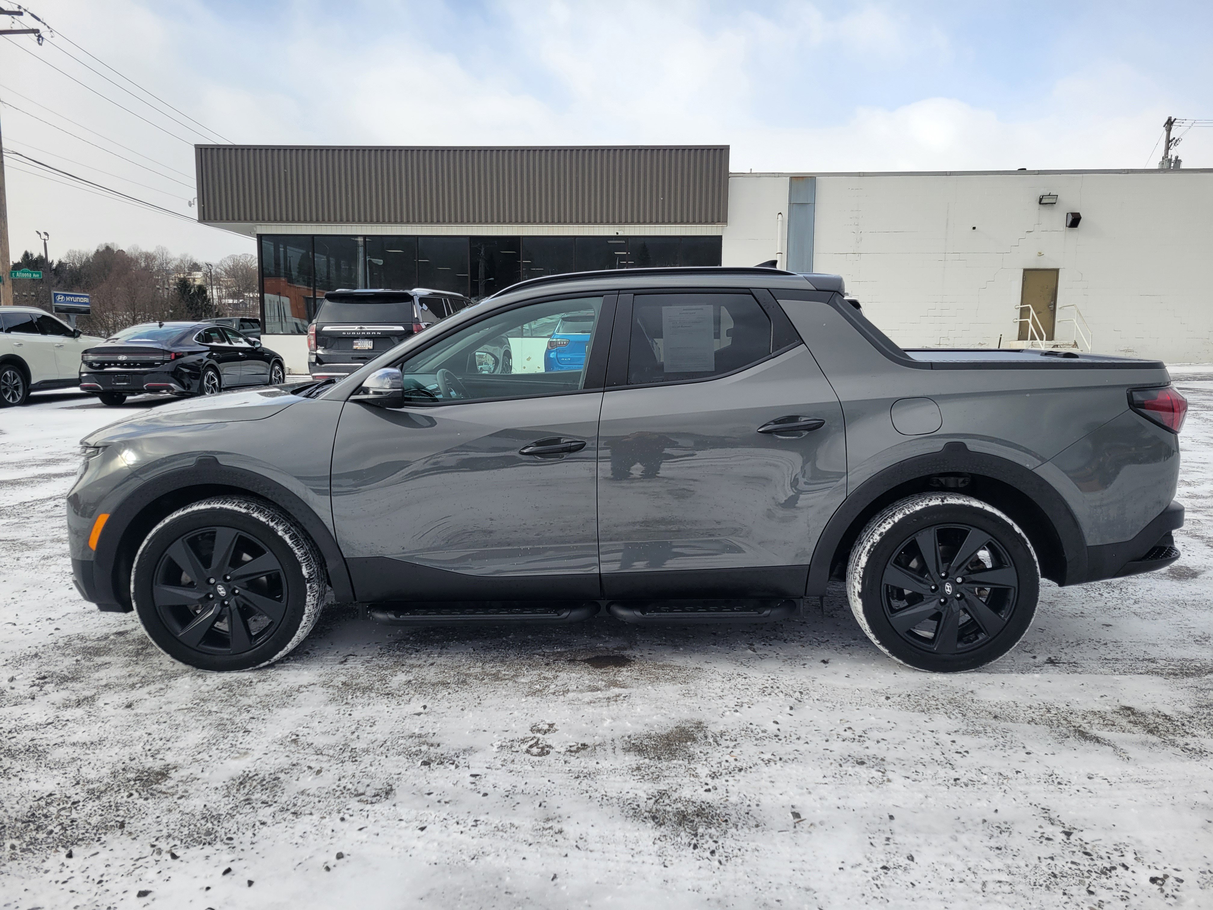 Used 2024 Hyundai Santa Cruz Night image 6