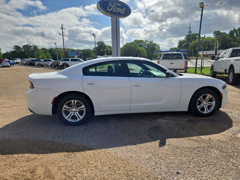 Used 2023 Dodge Charger SXT RWD image 4
