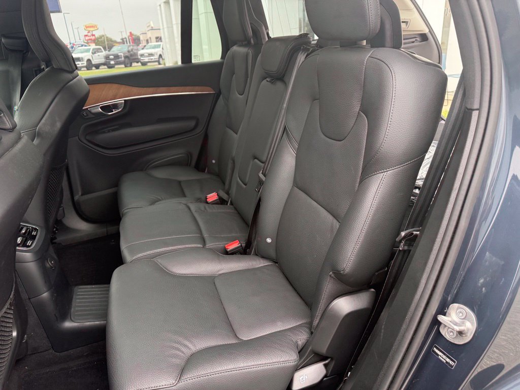 Used 2025 Volvo XC90 T8 Plus w/ Protection Package Premier AWD/4WD image 13