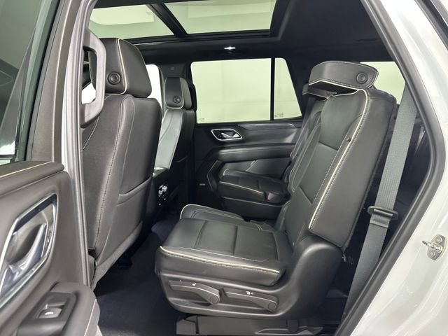Used 2023 GMC Yukon SLT w/ SLT Premium Package image 25