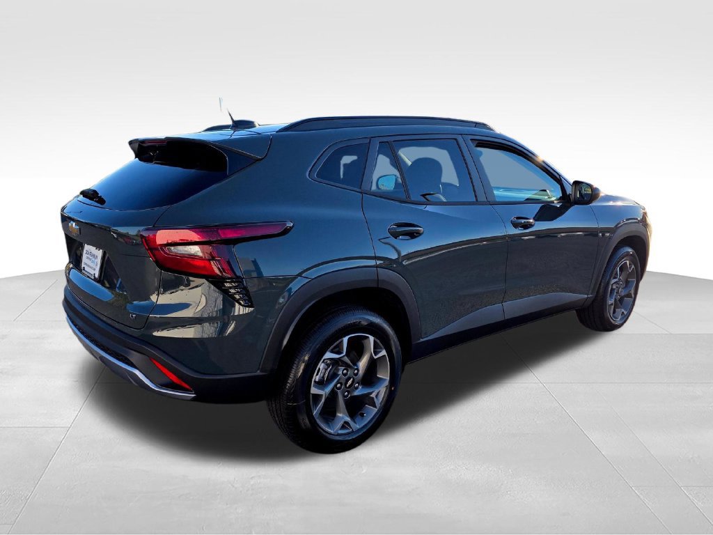 New 2026 Chevrolet Trax LT w/ LT Convenience Package FWD image 5