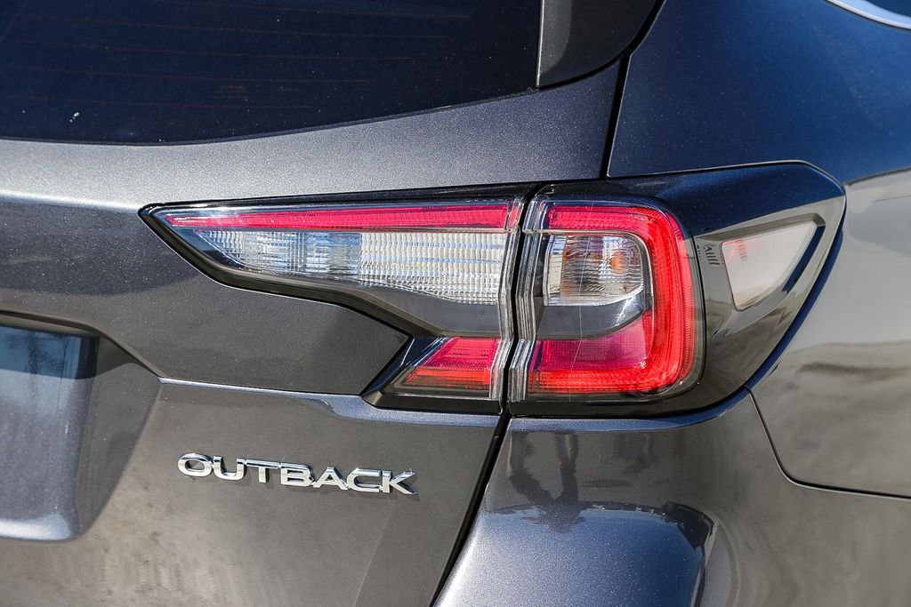Used 2025 Subaru Outback Premium image 10