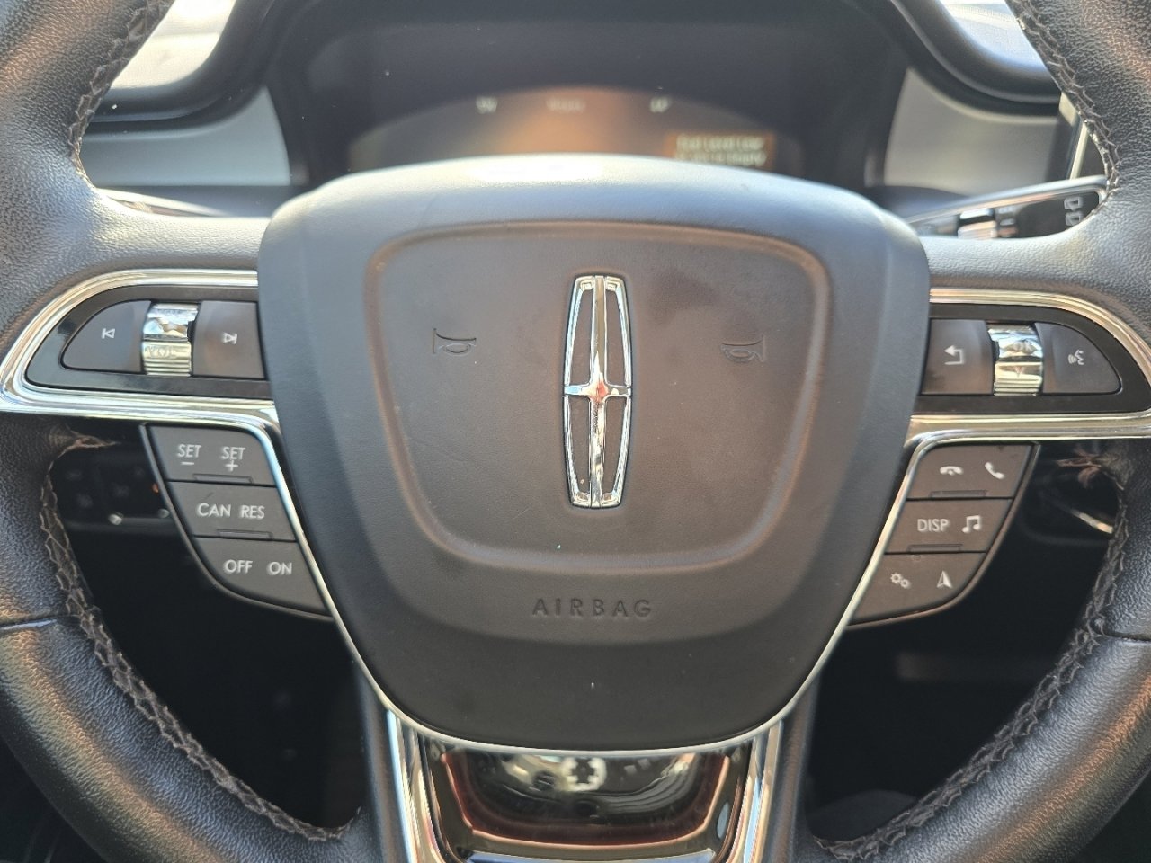 Used 2022 Lincoln Nautilus FWD image 24