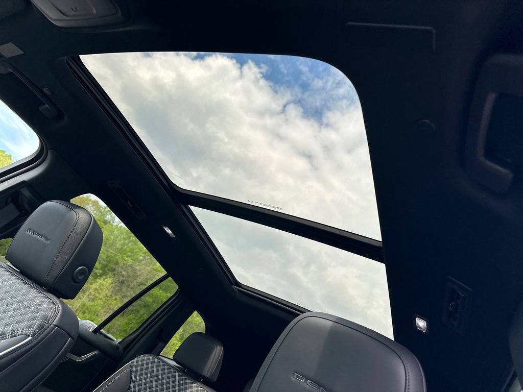 New 2026 GMC Acadia Denali image 32