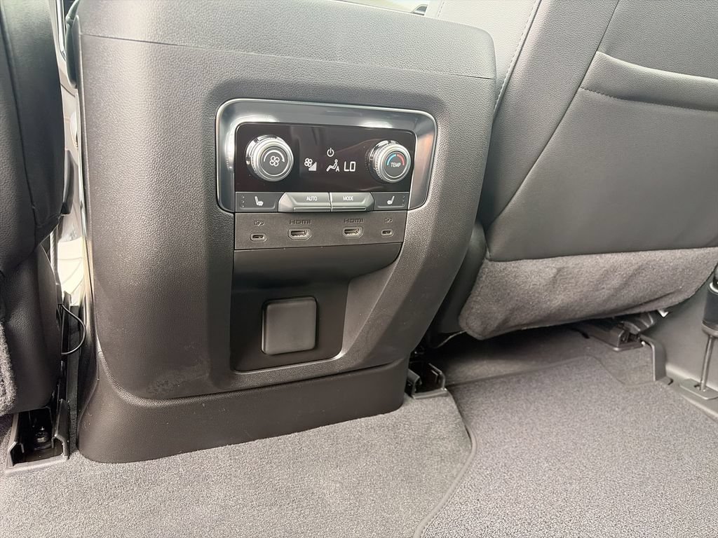 New 2026 GMC Yukon XL AT4 w/ AT4 Premium Plus Package AWD/4WD image 27