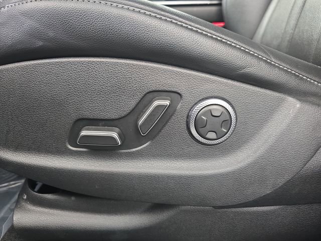 Used 2025 Genesis GV80 2.5T Standard AWD/4WD image 24