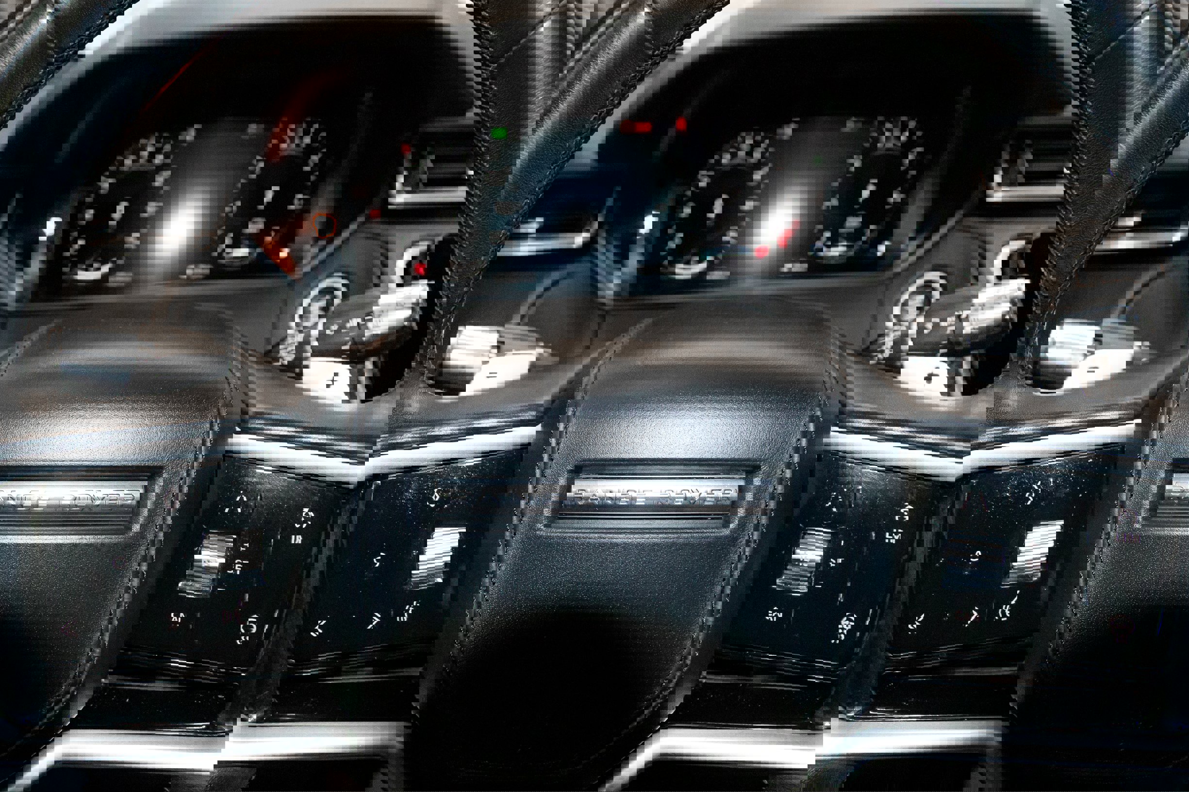 Used 2021 Land Rover Range Rover Velar R-Dynamic S image 21