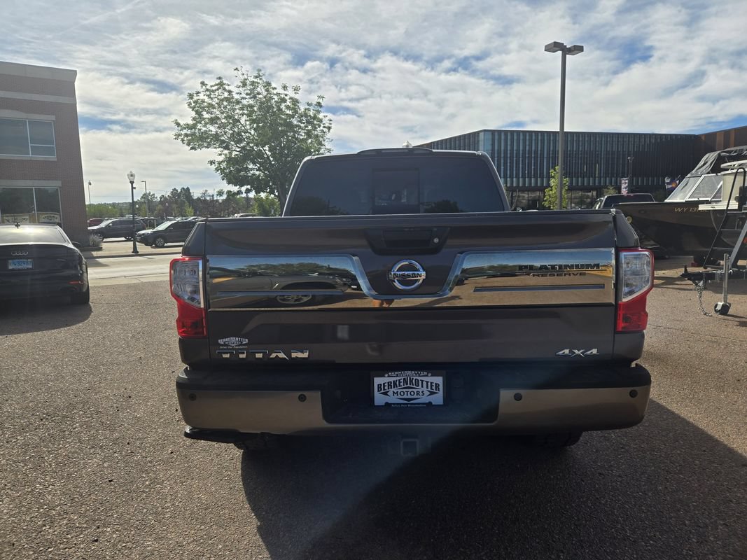 Used 2018 Nissan Titan Platinum Reserve w/ Platinum Utility Package AWD/4WD image 9