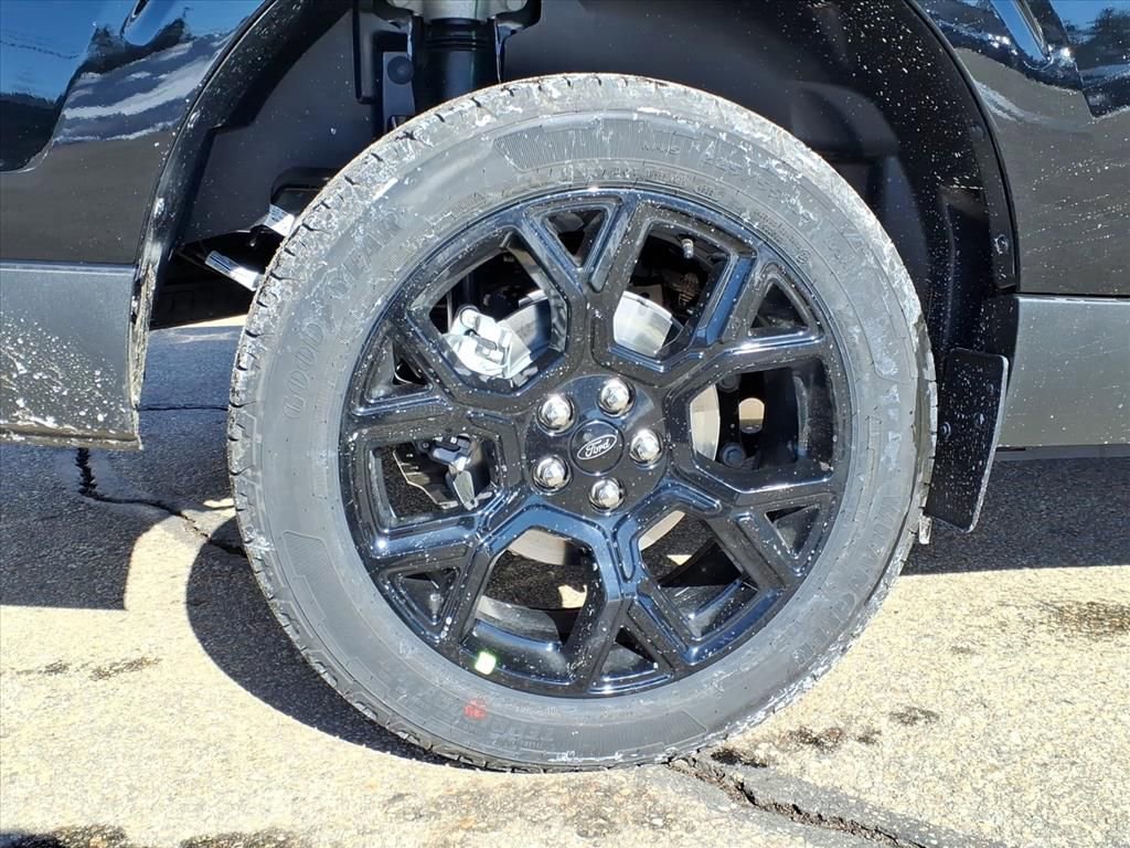 New 2026 Ford Maverick Lariat w/ Black Appearance Package image 9