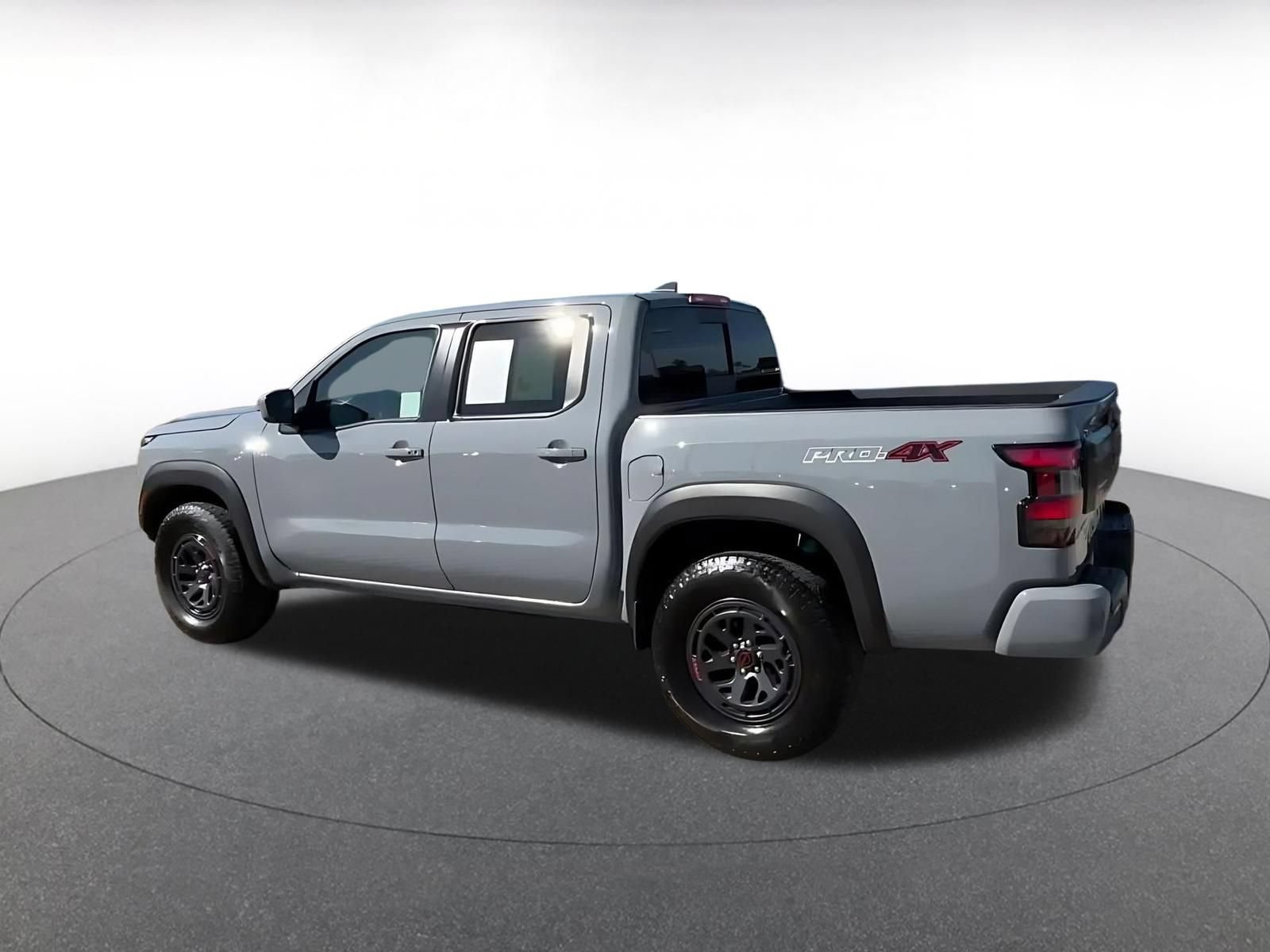 Used 2026 Nissan Frontier PRO-4X AWD/4WD image 9