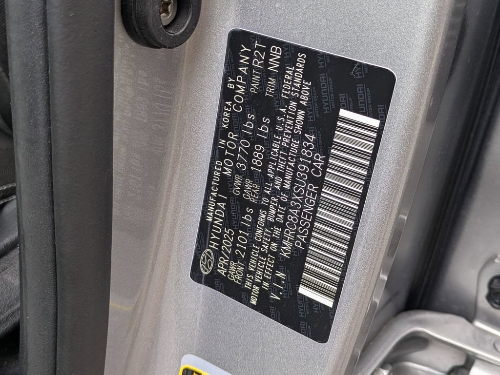 Used 2025 Hyundai Venue SEL FWD image 39