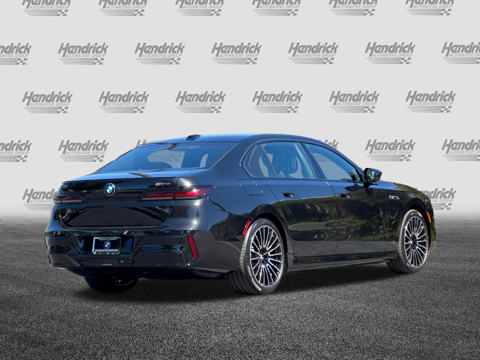 New 2026 BMW i7 M70 w/ Executive Package AWD/4WD image 5